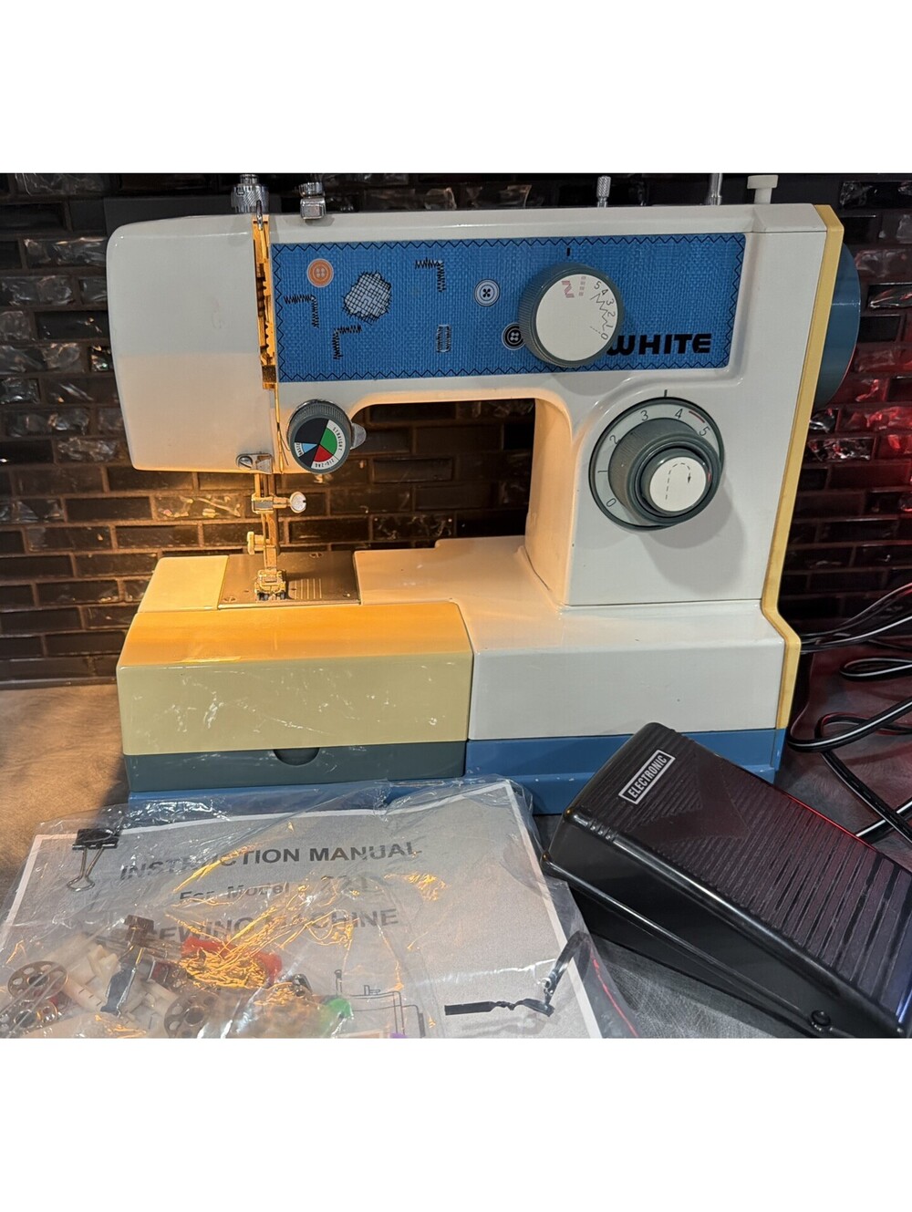 Portable White Company, Sewing Machine Pedal & Acs Model 221 Tested/working